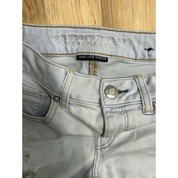 American Eagle Outfitters Midi Denim Light Blue Short Size 4 - Picture 3 of 8